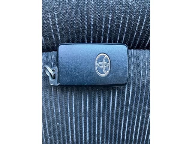 アイシス プラタナ Vセレクション 7人乗り ABS パワースライドドア バックカメラ ワンセグ キーレス 運転席・助手席SRSエアバッグ オートライト 3列シート(72枚目)