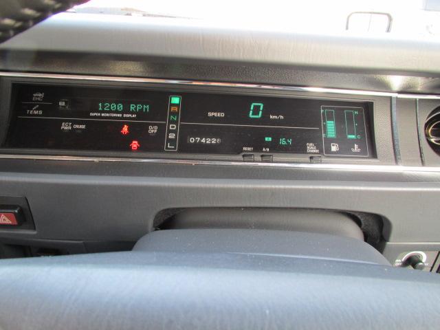 センチュリー Eタイプ ワンオーナー 本革シート エアサス 後席リアリフレッシングシート 全席パワーシート 全席シートヒーター CDステレオ ノーマル車(20枚目)