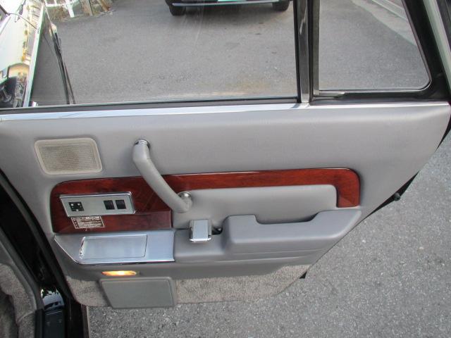 センチュリー Eタイプ ワンオーナー 本革シート エアサス 後席リアリフレッシングシート 全席パワーシート 全席シートヒーター CDステレオ ノーマル車(44枚目)