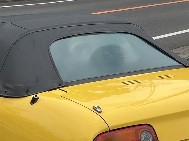 ビート ベースグレード　５速マニュアル　幌マニュアル式ソフトトップ　ミッドシップエンジン　３気筒１２バルブエンジン　エアコン　パワーウインドウ　ＭＯＭＯステアリング　フロント社外１３インチアルミ　リア社外１４インチアルミ（23枚目）