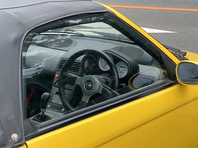 ビート ベースグレード　５速マニュアル　幌マニュアル式ソフトトップ　ミッドシップエンジン　３気筒１２バルブエンジン　エアコン　パワーウインドウ　ＭＯＭＯステアリング　フロント社外１３インチアルミ　リア社外１４インチアルミ（28枚目）