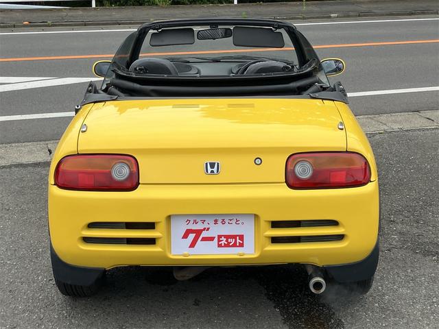 ビート ベースグレード　５速マニュアル　幌マニュアル式ソフトトップ　ミッドシップエンジン　３気筒１２バルブエンジン　エアコン　パワーウインドウ　ＭＯＭＯステアリング　フロント社外１３インチアルミ　リア社外１４インチアルミ（36枚目）