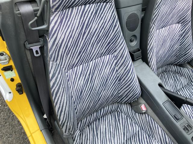 ビート ベースグレード　５速マニュアル　幌マニュアル式ソフトトップ　ミッドシップエンジン　３気筒１２バルブエンジン　エアコン　パワーウインドウ　ＭＯＭＯステアリング　フロント社外１３インチアルミ　リア社外１４インチアルミ（52枚目）