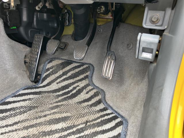 ビート ベースグレード　５速マニュアル　幌マニュアル式ソフトトップ　ミッドシップエンジン　３気筒１２バルブエンジン　エアコン　パワーウインドウ　ＭＯＭＯステアリング　フロント社外１３インチアルミ　リア社外１４インチアルミ（54枚目）