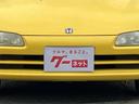 ビート ベースグレード　５速マニュアル　幌マニュアル式ソフトトップ　ミッドシップエンジン　３気筒１２バルブエンジン　エアコン　パワーウインドウ　ＭＯＭＯステアリング　フロント社外１３インチアルミ　リア社外１４インチアルミ（4枚目）