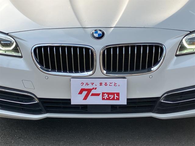 ５シリーズ ５２３ｄツーリング　ラグジュアリー　ディーラー車　右ハンドル　純正ナビ　地デジＴＶ　バックモニター　ＣＤ　ＤＶＤ再生可　本革シート　パワーシート　サンルーフ　アクティブクルーズコントロール　ＥＴＣ　プッシュスタート　シートヒーター（4枚目）
