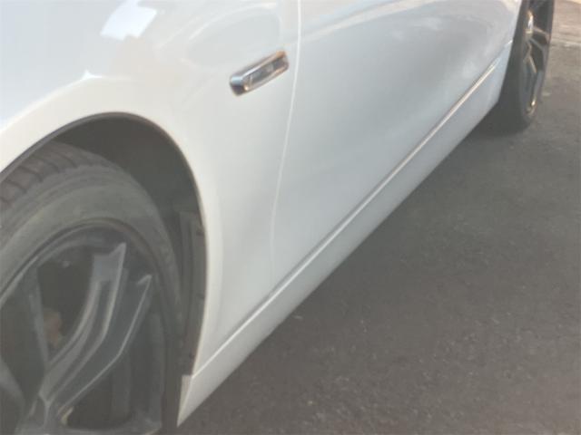 ５シリーズ ５２３ｄツーリング　ラグジュアリー　ディーラー車　右ハンドル　純正ナビ　地デジＴＶ　バックモニター　ＣＤ　ＤＶＤ再生可　本革シート　パワーシート　サンルーフ　アクティブクルーズコントロール　ＥＴＣ　プッシュスタート　シートヒーター（25枚目）
