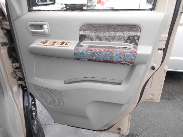 エブリイワゴン ＪＰ　キャンピング仕様　ベットキッド　ルールキャリア　インバーターＡＣ１００Ｖコンセット　冷凍冷蔵庫　床下収納　革調シートカバー　ナビ　ＥＴＣ　ドライブレコーダー　電動格納ミラー　Ｗエアバック　キーレス（16枚目）