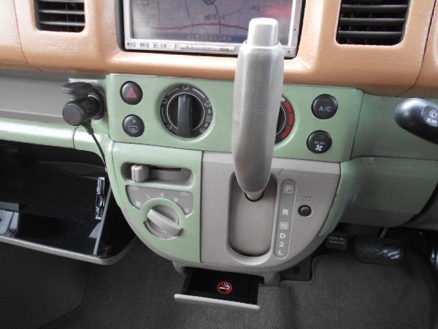 エブリイワゴン ＪＰ　キャンピング仕様　ベットキッド　ルールキャリア　インバーターＡＣ１００Ｖコンセット　冷凍冷蔵庫　床下収納　革調シートカバー　ナビ　ＥＴＣ　ドライブレコーダー　電動格納ミラー　Ｗエアバック　キーレス（23枚目）