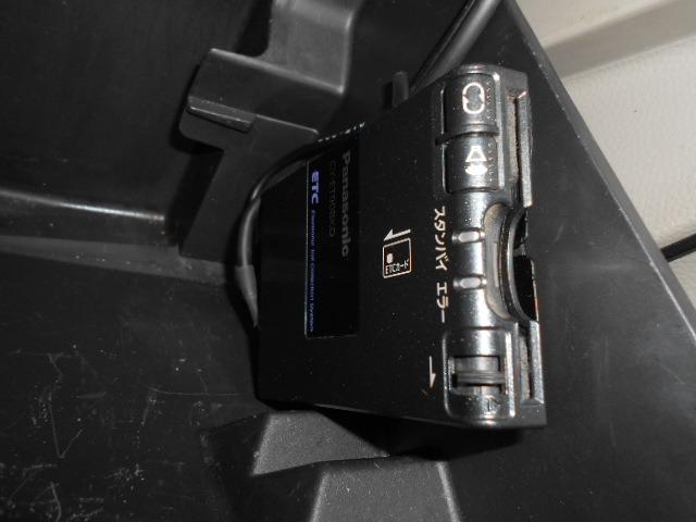 エブリイワゴン ＪＰ　キャンピング仕様　ベットキッド　ルールキャリア　インバーターＡＣ１００Ｖコンセット　冷凍冷蔵庫　床下収納　革調シートカバー　ナビ　ＥＴＣ　ドライブレコーダー　電動格納ミラー　Ｗエアバック　キーレス（30枚目）