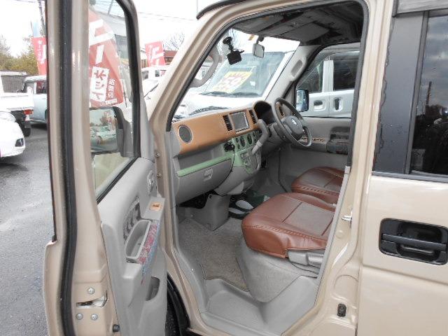エブリイワゴン ＪＰ　キャンピング仕様　ベットキッド　ルールキャリア　インバーターＡＣ１００Ｖコンセット　冷凍冷蔵庫　床下収納　革調シートカバー　ナビ　ＥＴＣ　ドライブレコーダー　電動格納ミラー　Ｗエアバック　キーレス（35枚目）