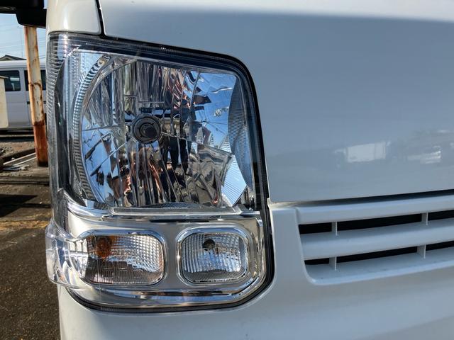 NV100クリッパーバン DX クリアランスソナー レーンアシスト パークアシスト アイドリングストップ インテリジェントエマージェンシーブレーキ エアバック エアコン 積載量350kg(10枚目)