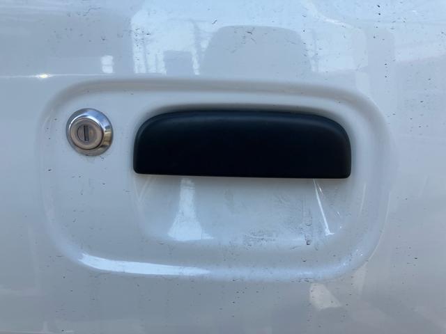 NV100クリッパーバン DX クリアランスソナー レーンアシスト パークアシスト アイドリングストップ インテリジェントエマージェンシーブレーキ エアバック エアコン 積載量350kg(17枚目)