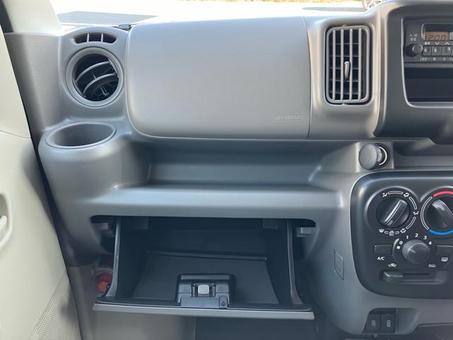 NV100クリッパーバン DX クリアランスソナー レーンアシスト パークアシスト アイドリングストップ インテリジェントエマージェンシーブレーキ エアバック エアコン 積載量350kg(56枚目)