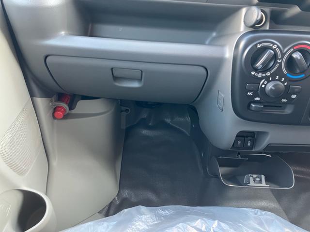 NV100クリッパーバン DX クリアランスソナー レーンアシスト パークアシスト アイドリングストップ インテリジェントエマージェンシーブレーキ エアバック エアコン 積載量350kg(57枚目)