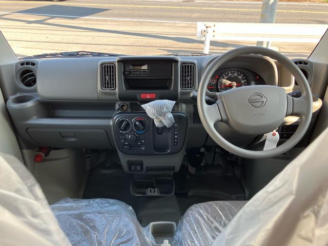 NV100クリッパーバン DX クリアランスソナー レーンアシスト パークアシスト アイドリングストップ インテリジェントエマージェンシーブレーキ エアバック エアコン 積載量350kg(63枚目)