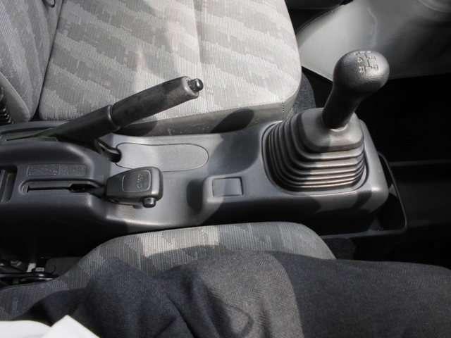 キャリイトラック KCエアコン 3方開 4WD 強化ダンプ(15枚目)