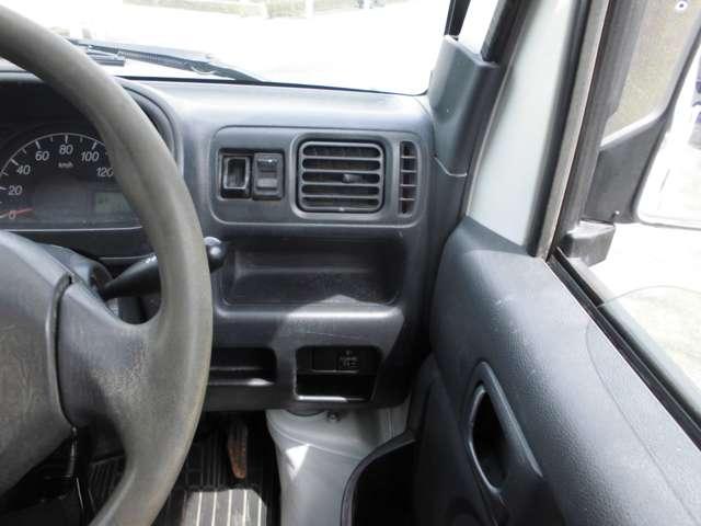 キャリイトラック 4WD ダンプ 5速マニュアル 66,000km 修復歴無し エアコン パワステ 純正ラジオ 5MT(13枚目)