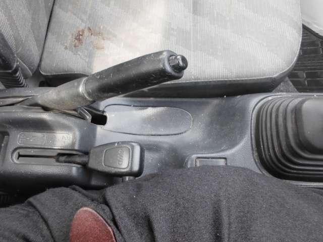 キャリイトラック 4WD ダンプ 5速マニュアル 66,000km 修復歴無し エアコン パワステ 純正ラジオ 5MT(16枚目)