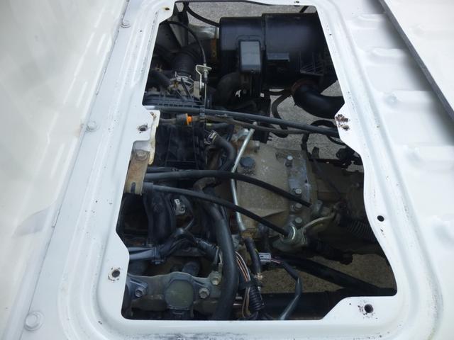 サンバートラック ＴＣ－ＳＣ　三方開　４ＷＤ　ガレージ保管禁煙車（18枚目）
