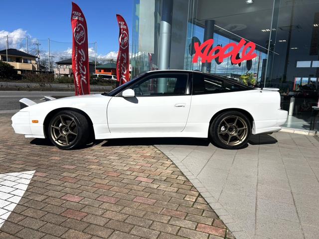 １８０ＳＸ タイプＸ　Ｐ１レーシング１７インチＡＷ　純正ＯＰサイドステップ　リアアンダー（11枚目）