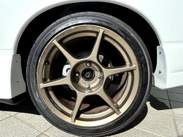 １８０ＳＸ タイプＸ　Ｐ１レーシング１７インチＡＷ　純正ＯＰサイドステップ　リアアンダー（31枚目）