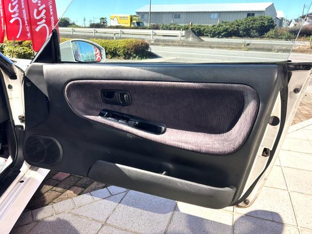 １８０ＳＸ タイプＸ　Ｐ１レーシング１７インチＡＷ　純正ＯＰサイドステップ　リアアンダー（32枚目）