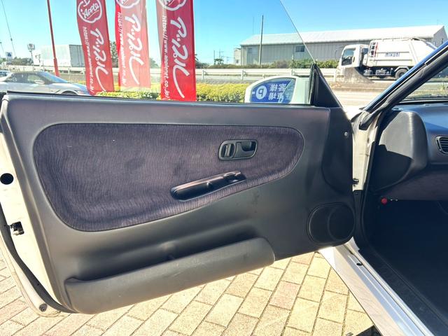 １８０ＳＸ タイプＸ　Ｐ１レーシング１７インチＡＷ　純正ＯＰサイドステップ　リアアンダー（48枚目）