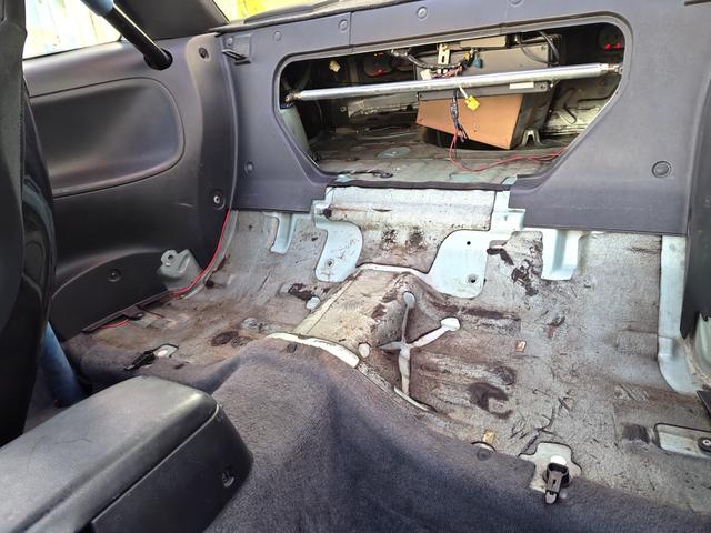 シルビア 　純正ライムグリーンＩＩ　純正５速　ＳＲ２０ＤＥＴ　２名公認　ＢＲＩＤＥフルバケ　Ｒ３２ＧＴＲホイール　エンジン内部改造有　ＴＯＭＥＩＣＮＣカム　ヘッドカバー加工　前置ＩＣ　ＨＫＳＧＴ－ＳＳタービン（42枚目）