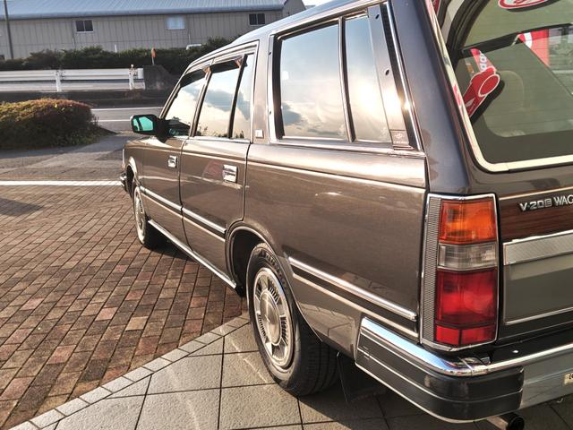 セドリックワゴン GL ユーザー買取車 フルノーマル 純正5速MT ワゴン専用特別塗装色1J7 栃木54 取説・保証書・整備記録簿・スペアキー有(11枚目)