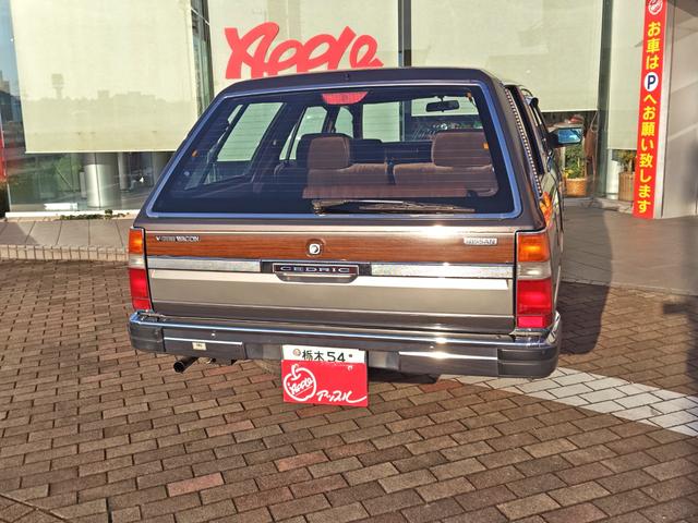 セドリックワゴン GL ユーザー買取車 フルノーマル 純正5速MT ワゴン専用特別塗装色1J7 栃木54 取説・保証書・整備記録簿・スペアキー有(15枚目)