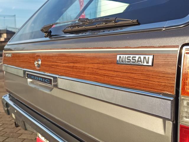 セドリックワゴン GL ユーザー買取車 フルノーマル 純正5速MT ワゴン専用特別塗装色1J7 栃木54 取説・保証書・整備記録簿・スペアキー有(17枚目)