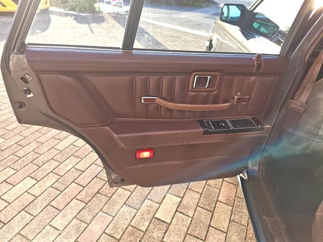 セドリックワゴン GL ユーザー買取車 フルノーマル 純正5速MT ワゴン専用特別塗装色1J7 栃木54 取説・保証書・整備記録簿・スペアキー有(49枚目)