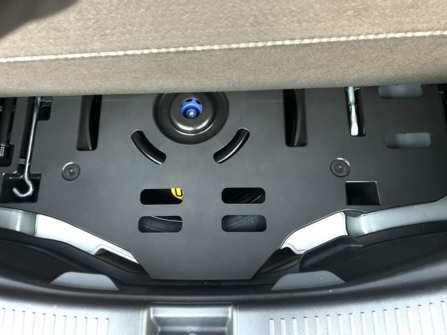 アクア Z 10.5インチT-コネクトナビ 合成皮革+コンフォートパッケージ 運転席6WAYパワーシート 前席シートヒーター ステアリングヒーター ETC2.0 パノラミックビューモニター 自動防眩インナーミラー(45枚目)