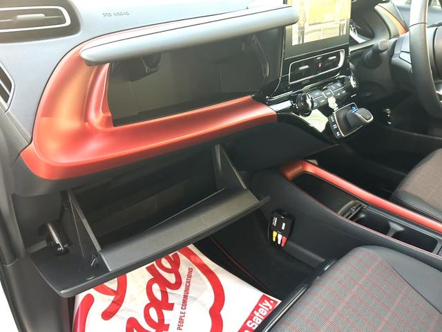 アクア Z 10.5インチT-コネクトナビ 合成皮革+コンフォートパッケージ 運転席6WAYパワーシート 前席シートヒーター ステアリングヒーター ETC2.0 パノラミックビューモニター 自動防眩インナーミラー(51枚目)