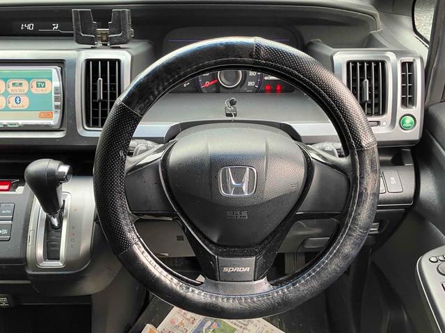 ステップワゴンスパーダ Z ETC TV 両側電動スライドドア HID スマートキー 電動格納ミラー 3列シート CVT アルミホイール CD DVD再生 Bluetooth 盗難防止システム 衝突安全ボディ ABS ESC(3枚目)