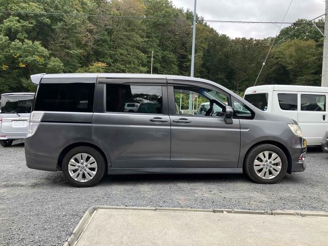 ステップワゴンスパーダ Z ETC TV 両側電動スライドドア HID スマートキー 電動格納ミラー 3列シート CVT アルミホイール CD DVD再生 Bluetooth 盗難防止システム 衝突安全ボディ ABS ESC(14枚目)