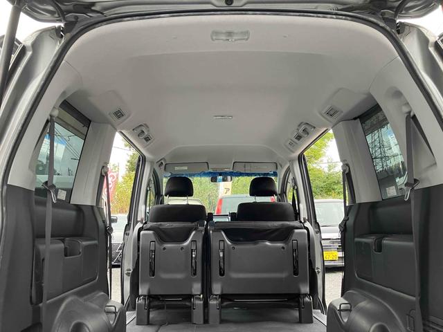 ステップワゴンスパーダ Z ETC TV 両側電動スライドドア HID スマートキー 電動格納ミラー 3列シート CVT アルミホイール CD DVD再生 Bluetooth 盗難防止システム 衝突安全ボディ ABS ESC(22枚目)