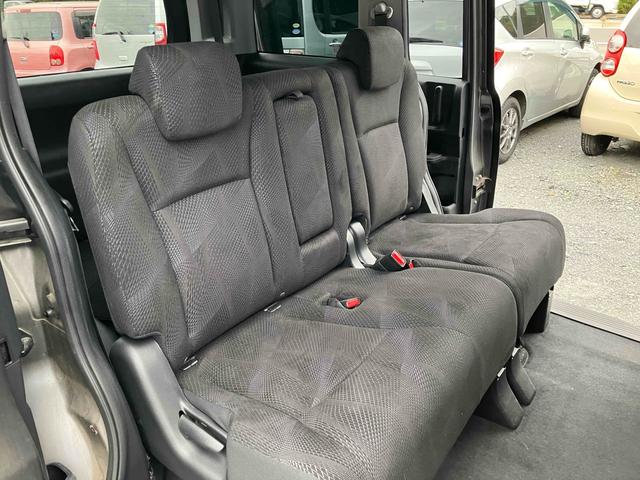 ステップワゴンスパーダ Z ETC TV 両側電動スライドドア HID スマートキー 電動格納ミラー 3列シート CVT アルミホイール CD DVD再生 Bluetooth 盗難防止システム 衝突安全ボディ ABS ESC(23枚目)