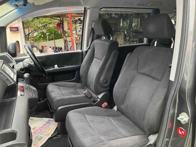 ステップワゴンスパーダ Z ETC TV 両側電動スライドドア HID スマートキー 電動格納ミラー 3列シート CVT アルミホイール CD DVD再生 Bluetooth 盗難防止システム 衝突安全ボディ ABS ESC(29枚目)