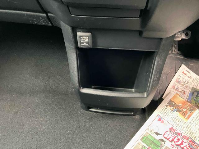 ステップワゴンスパーダ Z ETC TV 両側電動スライドドア HID スマートキー 電動格納ミラー 3列シート CVT アルミホイール CD DVD再生 Bluetooth 盗難防止システム 衝突安全ボディ ABS ESC(31枚目)