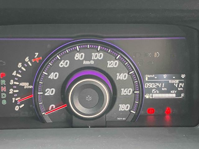 ステップワゴンスパーダ Z ETC TV 両側電動スライドドア HID スマートキー 電動格納ミラー 3列シート CVT アルミホイール CD DVD再生 Bluetooth 盗難防止システム 衝突安全ボディ ABS ESC(34枚目)