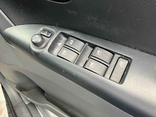 タント カスタムXリミテッド 電動スライドドア ナビ HID スマートキー 電動格納ミラー シートヒーター ベンチシート CVT 盗難防止システム ABS アルミホイール 衝突安全ボディ エアコン パワーステアリング(12枚目)