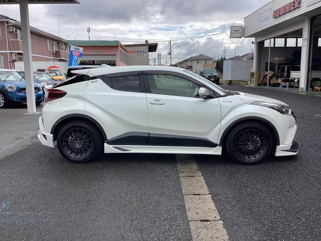 C-HR S LEDパッケージ ハイブリッド トヨタセーフティセンス 純正9インチSDナビ バックカメラ フルセグ TRDエアロ ビルトインETC2.0 LEDヘッドライト ドラレコ オートクルーズコントロール オートハイビーム(6枚目)
