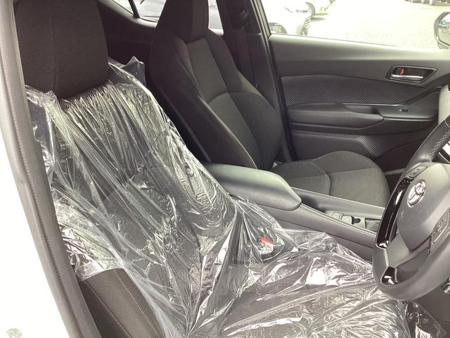 C-HR S LEDパッケージ ハイブリッド トヨタセーフティセンス 純正9インチSDナビ バックカメラ フルセグ TRDエアロ ビルトインETC2.0 LEDヘッドライト ドラレコ オートクルーズコントロール オートハイビーム(14枚目)