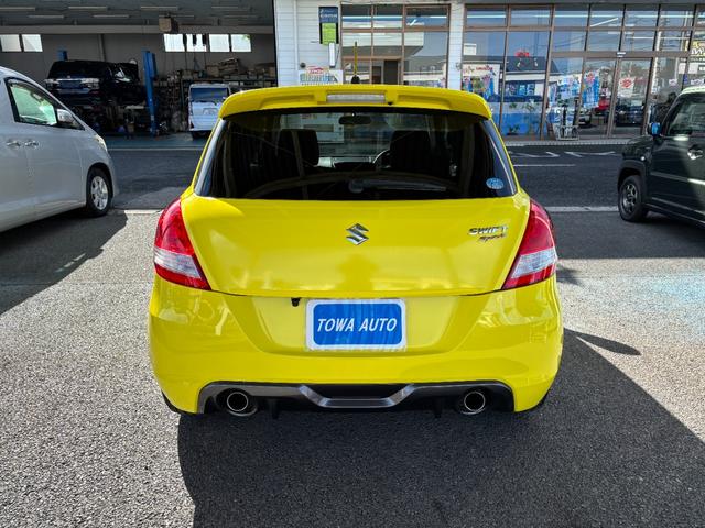 スイフトスポーツ 　６速マニュアル　メモリーナビ　バックカメラ　フルセグ　クルーズコントロール　プッシュスタート　ＥＴＣ　フォグランプ　アルミペダル　電動格納ミラー　オートエアコン（3枚目）