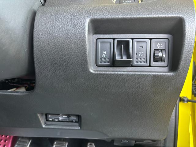 スイフトスポーツ 　６速マニュアル　メモリーナビ　バックカメラ　フルセグ　クルーズコントロール　プッシュスタート　ＥＴＣ　フォグランプ　アルミペダル　電動格納ミラー　オートエアコン（28枚目）