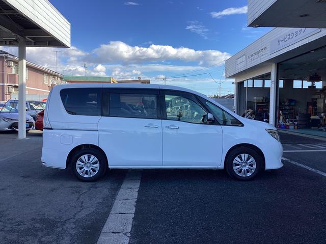 セレナ ２０Ｓ　エマージェンシーブレーキ　純正ナビ　地デジ　バックカメラ　Ｂｌｕｅｔｏｏｔｈ　ドラレコ　片側電動スライドドア　プッシュスタート　オートライト　ウィンカーミラー（4枚目）