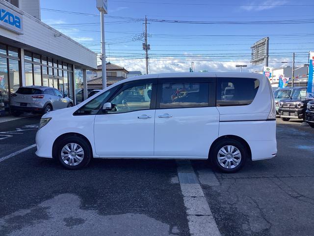 セレナ ２０Ｓ　エマージェンシーブレーキ　純正ナビ　地デジ　バックカメラ　Ｂｌｕｅｔｏｏｔｈ　ドラレコ　片側電動スライドドア　プッシュスタート　オートライト　ウィンカーミラー（5枚目）