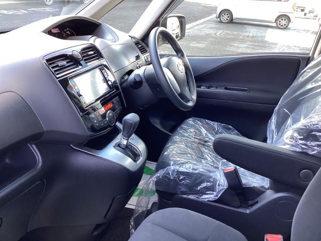 セレナ ２０Ｓ　エマージェンシーブレーキ　純正ナビ　地デジ　バックカメラ　Ｂｌｕｅｔｏｏｔｈ　ドラレコ　片側電動スライドドア　プッシュスタート　オートライト　ウィンカーミラー（12枚目）